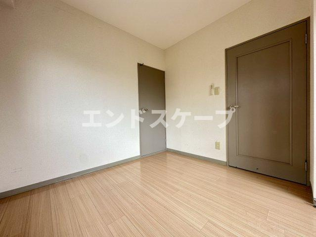 タカハシマンションの洋室|高崎、前橋のお部屋探しはエンドスケープまで！お客様の理想お聞かせ下さい♪