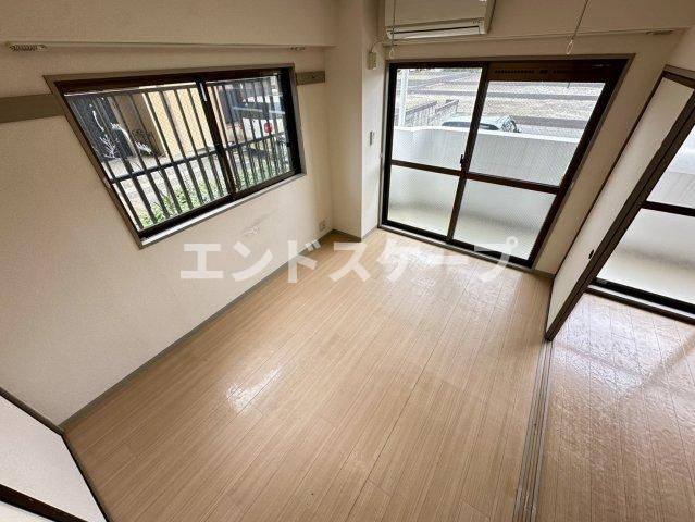 タカハシマンションの洋室|高崎、前橋のお部屋探しはエンドスケープまで！お客様の理想お聞かせ下さい♪