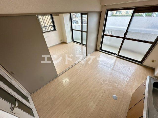 タカハシマンションの居間・リビング|高崎、前橋のお部屋探しはエンドスケープまで！お客様の理想お聞かせ下さい♪
