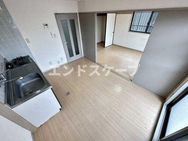 タカハシマンションの居間・リビング|高崎、前橋のお部屋探しはエンドスケープまで！お客様の理想お聞かせ下さい♪