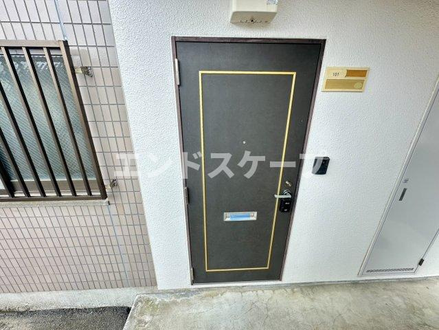 タカハシマンションの玄関|高崎、前橋のお部屋探しはエンドスケープまで！お客様の理想お聞かせ下さい♪