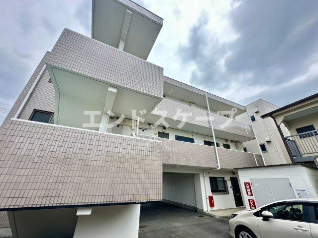 タカハシマンションの外観|高崎、前橋のお部屋探しはエンドスケープまで！お客様の理想お聞かせ下さい♪