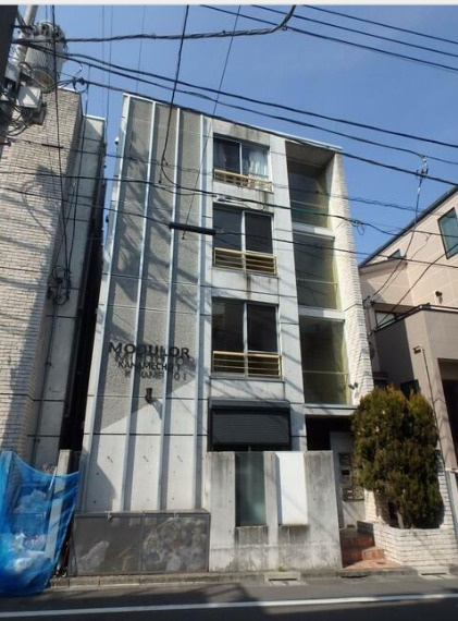 豊島区要町１丁目の賃貸マンションのエントランス