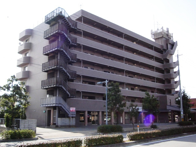 クロードサンの外観