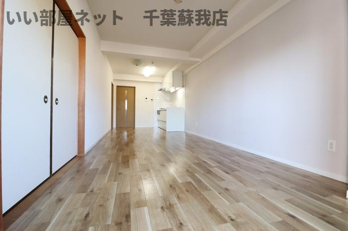 クレールライフの居間・リビング|こちらの居間で趣味の時間をお楽しみください