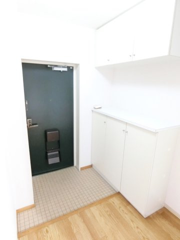 ラヴェール茨木の玄関
