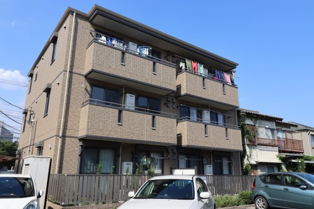 ベルジュノー是政の外観