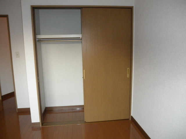 ルミエール等々力の収納