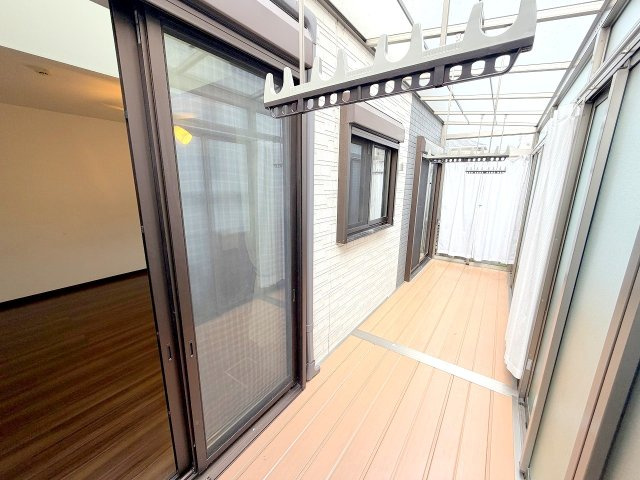 青梅市師岡町　中古戸建のその他|リビング横に広々したサンルーム付き！