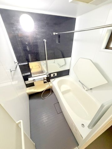 青梅市師岡町　中古戸建の浴室