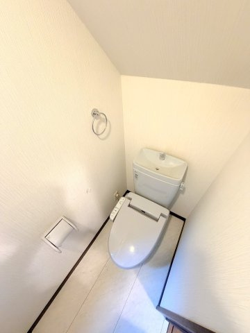青梅市師岡町　中古戸建のトイレ