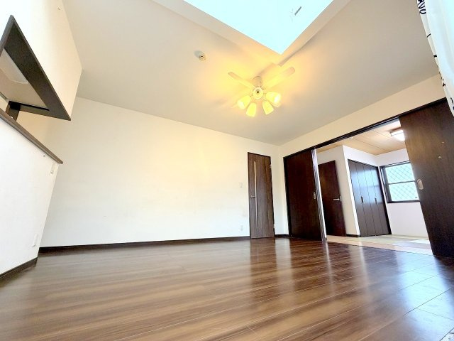 青梅市師岡町　中古戸建の居間・リビング