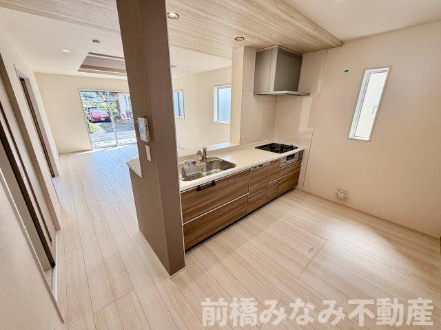 【新築】高崎市吉井町長根３期　限定１棟　ブルーミングガーデン　新築建売のキッチン|キッチンです
