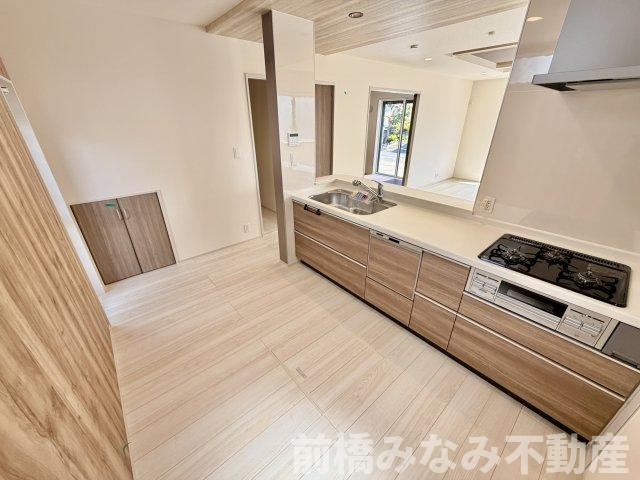 【新築】高崎市吉井町長根３期　限定１棟　ブルーミングガーデン　新築建売のキッチン|きれいなキッチンです