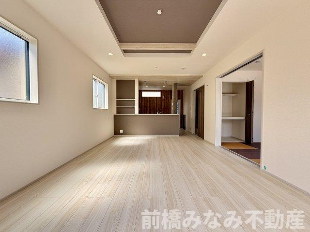 【新築】高崎市吉井町長根３期　限定１棟　ブルーミングガーデン　新築建売の居間・リビング|使いやすいリビングです