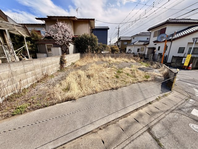 【建築条件無し土地】前橋市龍蔵寺町　角地約61坪、解体更地渡し、確定測量後渡しの外観|物件の外観です