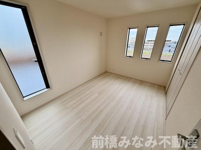 【新築】前橋市鼻毛石町第６　限定１棟　リーブルガーデン　新築建売の洋室|洋室です