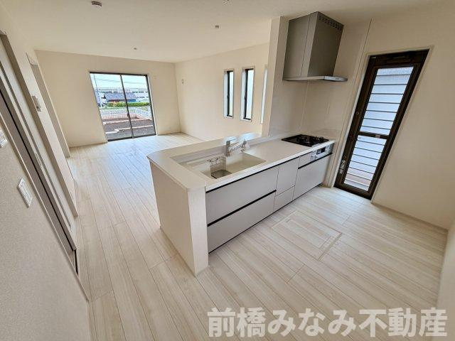 【新築】前橋市鼻毛石町第６　限定１棟　リーブルガーデン　新築建売のキッチン|きれいなキッチンです