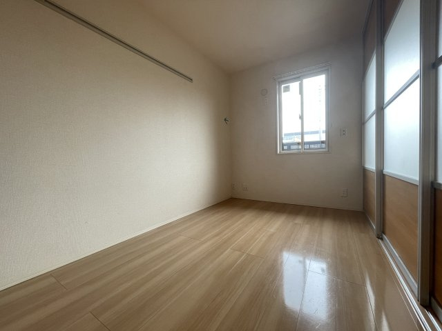 【寝室】