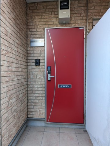 北区志茂２丁目のアパートの玄関