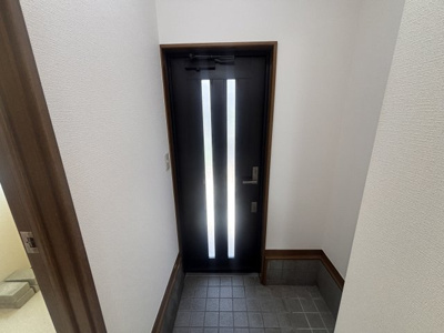 【玄関】 | 吉井町三丁目貸家
