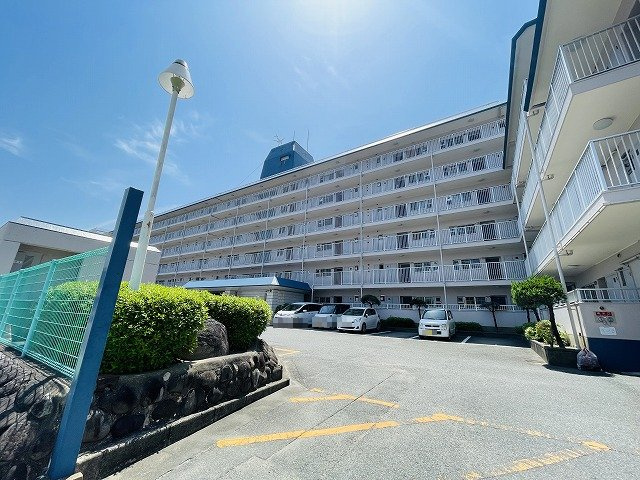 【外観】 | ローレルハイツ大橋 | 野多目小学校、サニー向新町店まで徒歩6分と近く、便利で住みやすい環境です
