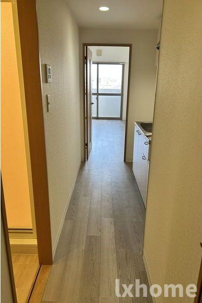 リラクシア千里の設備|収納もある玄関です