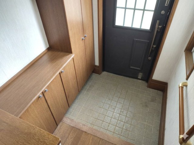所沢市若狭3丁中古戸建の玄関