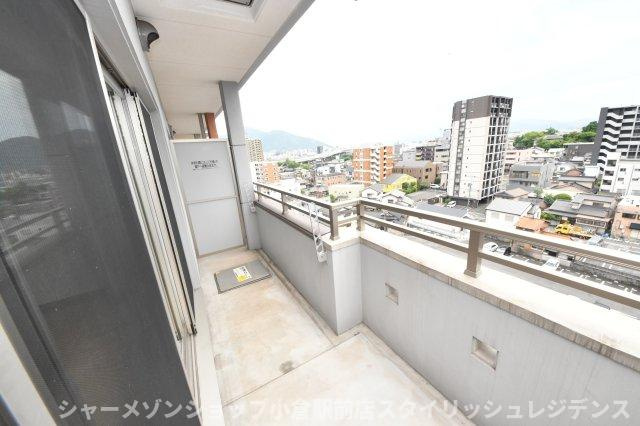 クレスト南小倉 のバルコニー