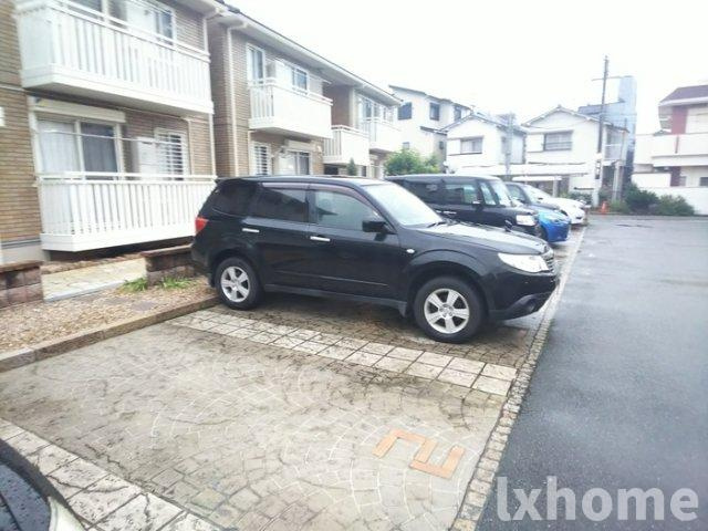 クロスロードⅡ　A棟の駐車場