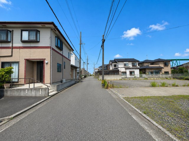 中央区東入船町　土地の前面道路含む現地写真
