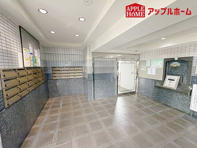 [中古マンション] 熊谷市美土里町ライオンズマンションのエントランス