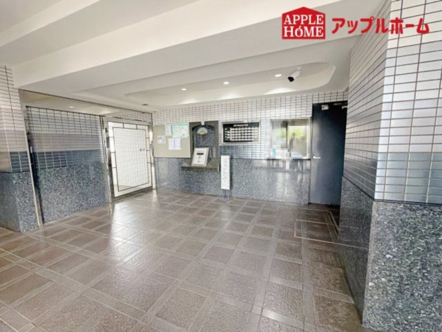 [中古マンション] 熊谷市美土里町ライオンズマンションのエントランス