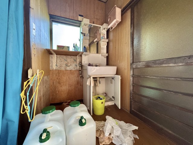 笠間市箱田大郷戸中古戸建の洗面所