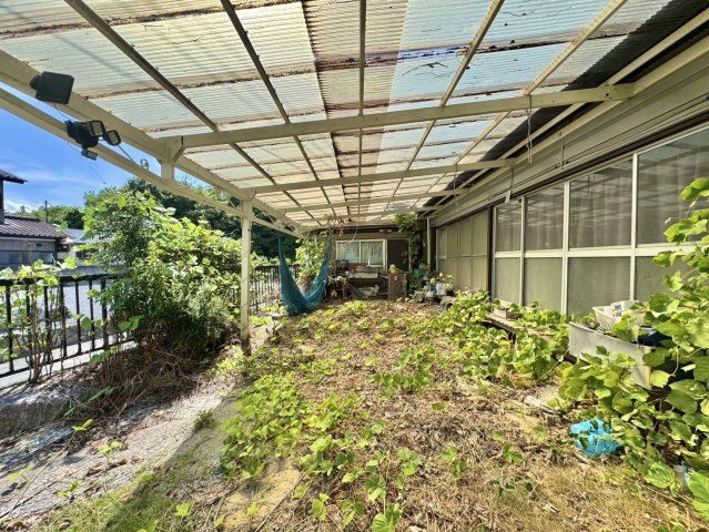 笠間市箱田大郷戸中古戸建の庭