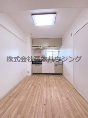 【居間・リビング】 | 　ビレッジハウス春日Ⅰ　3号棟 | きれいなキッチンスペースです