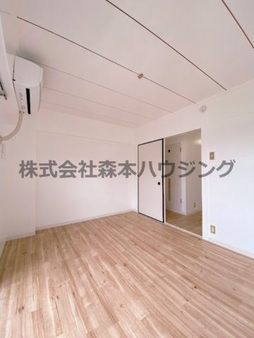 【洋室】 | 　ビレッジハウス春日Ⅰ　3号棟 | ゆったりした洋室です