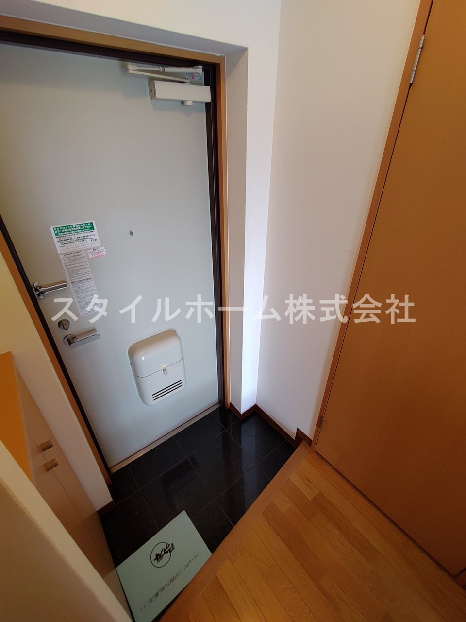 モンシャトーの玄関|※イメージ写真です。