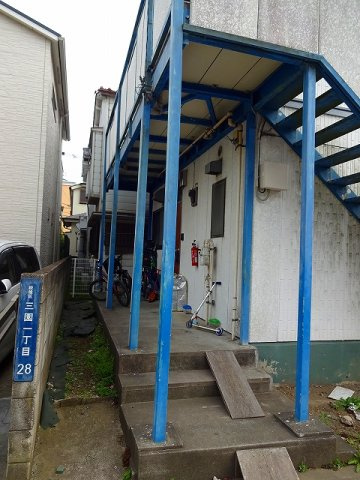 シティハイム　フォーブル三園のエントランス