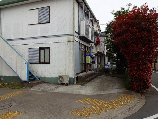 シティハイム　フォーブル三園の駐車場