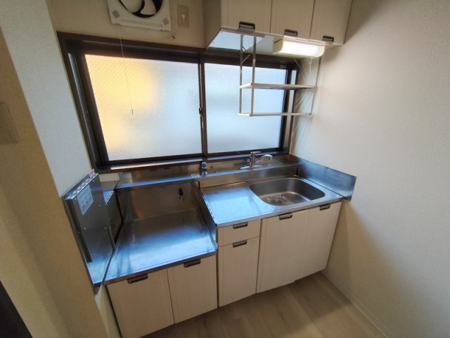 シティハイム　フォーブル三園のキッチン|★窓付きのキッチン★