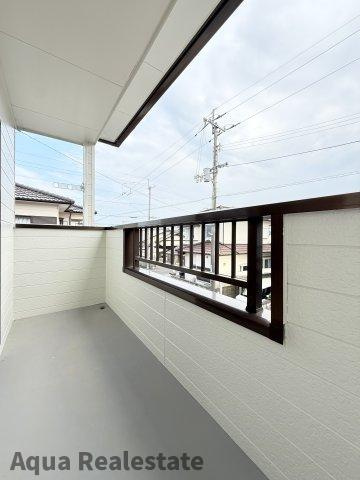 高松市由良町　リノベ住宅のバルコニー|落ち着いた時間を過ごせるバルコニーです