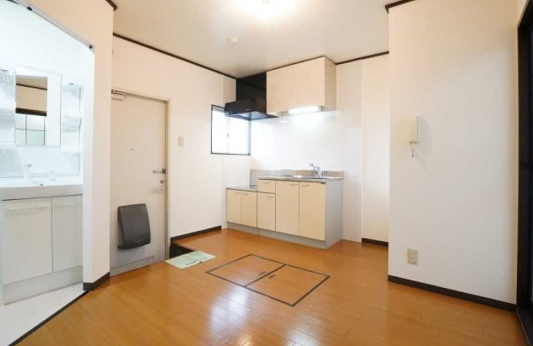 メゾンドコルテB棟　三軒茶屋エリア　最上階　角部屋の居間・リビング