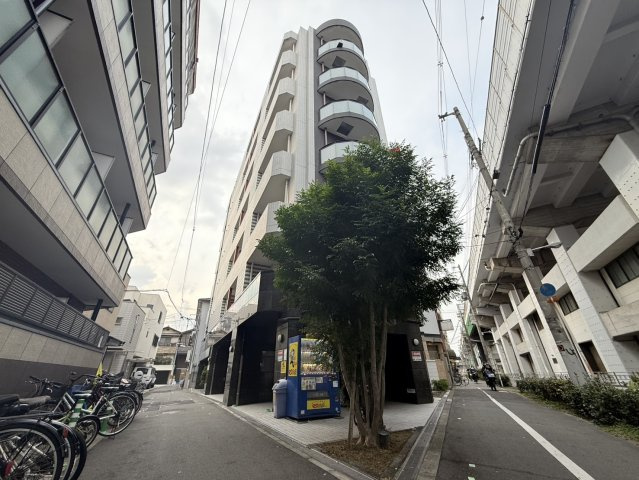 ブルービー田辺駅前の外観