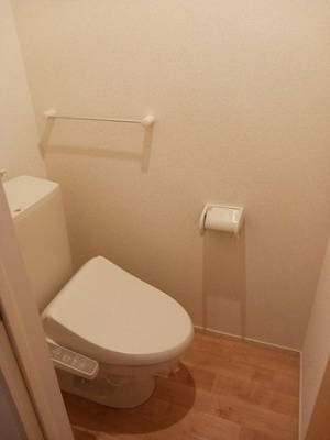 【トイレ】 | ルネス開成Ｂ | 落ち着いた色調のトイレです