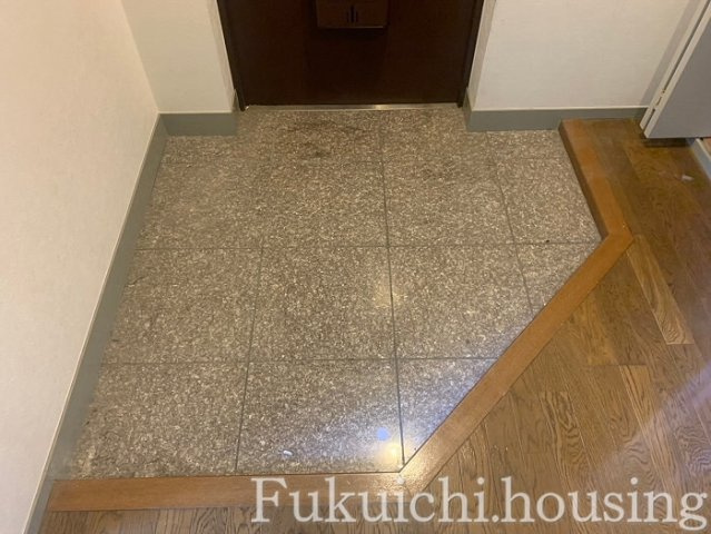 クレスト和泉の玄関