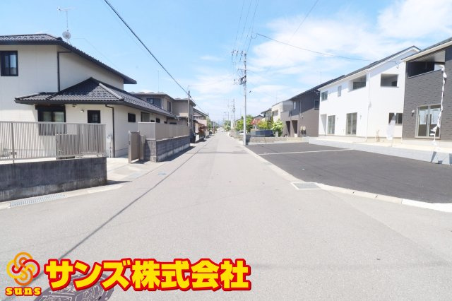 郡山市久留米3丁目　　　　１号棟　　　柴宮小学校、郡山第３中学区の前面道路含む現地写真|南側前面道路