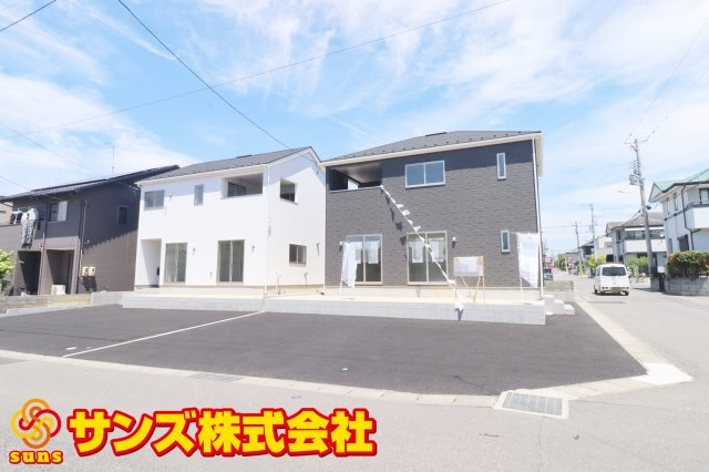 郡山市久留米3丁目　　　　１号棟　　　柴宮小学校、郡山第３中学区の外観|南東側から見た区画全体
