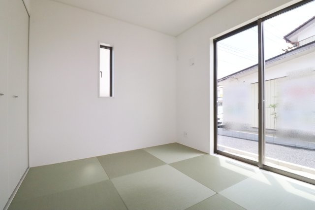 郡山市富田町字町内　　　　１号棟　　　富田小学校、富田中学区の和室
