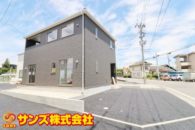 郡山市富田町字町内　　　　１号棟　　　富田小学校、富田中学区の外観|南東側から見た駐車場を含む外観♪